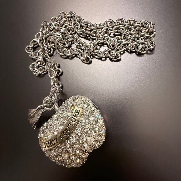 RARE Juicy Couture Silver Tone Puffed Apple Pendant Necklace - Picture 4 of 9
